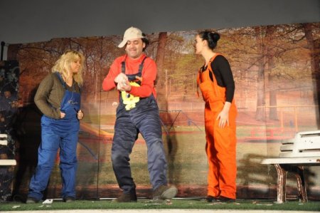 Çocuklara tiyatroyla çevrenin önemi anlatıldı