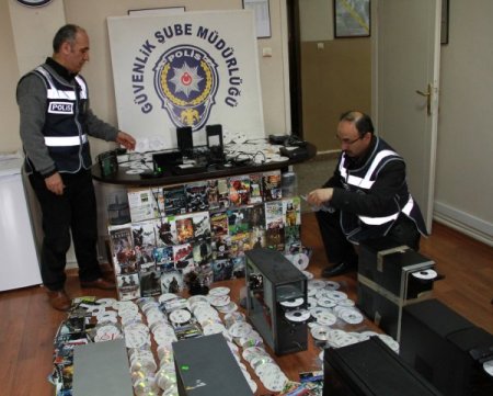 Çocuklara yönelik cinsel istismar içerikli film tacirlerine baskın