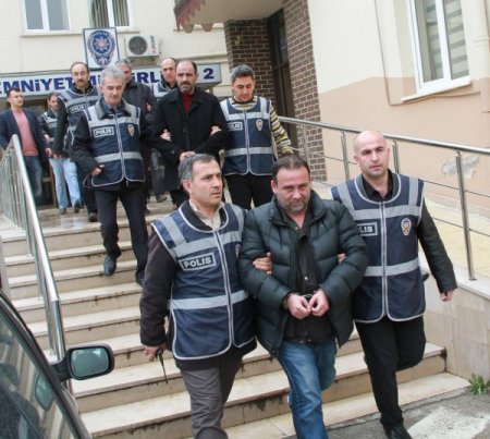 Çocuklara yönelik cinsel istismar içerikli film tacirlerine baskın