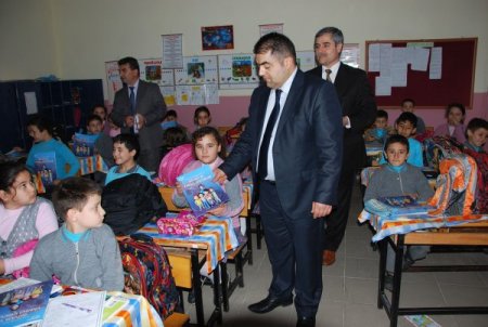 Çocuklarda sosyal güvenlik bilinci oluşturmak için dergi dağıtıldı