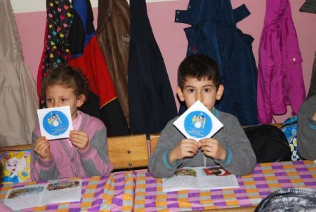 Çocuklarda sosyal güvenlik bilinci oluşturmak için dergi dağıtıldı
