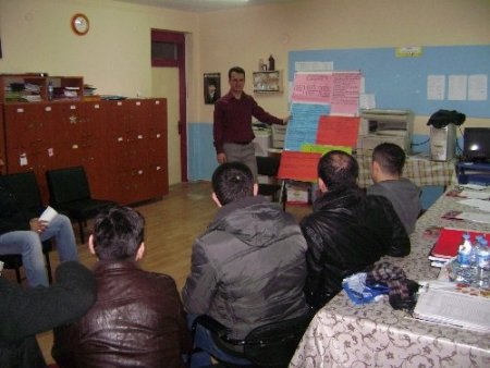 Çocukların okul başarısı için babalara seminer verildi