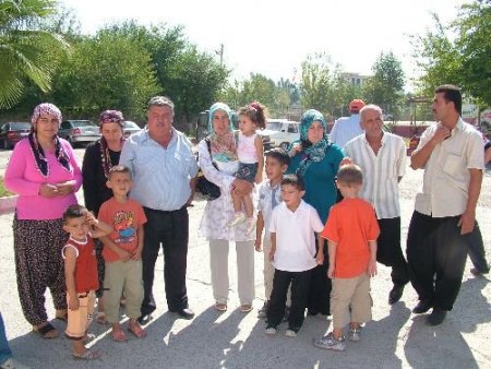 Çocuklarının Başka Okula Gönderilmesine Tepki Gösterdiler