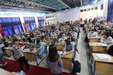 Coğrafya Bilim Yarışması'nda dereceye girenler ödüllendirildi