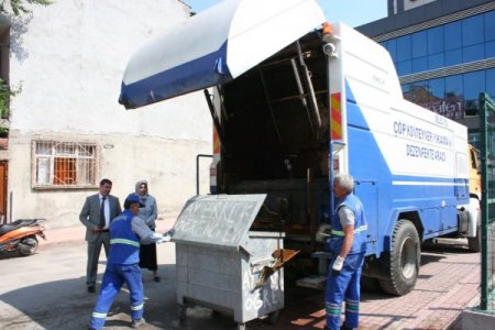 Çöp Konteynerleri Dezenfekte Ediliyor