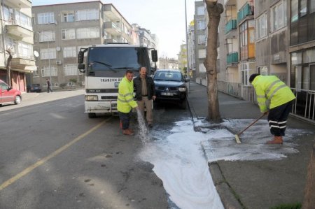 Çöp Toplama Alanları Yıkanarak Dezenfekte Ediliyor