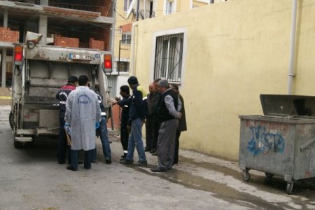 Çöpe Atılan Bebek Cesedini Temizlik İşçileri Buldu