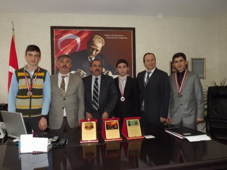 Çorlu Anadolu İmam Hatip Lisesi iki birincilik kazandı
