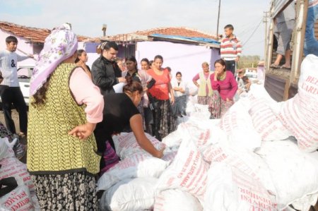 Çorlu Belediyesi'nden 5 bin aileye kışlık kömür yardımı