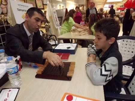 Çorlu Fatih Koleji öğrencileri becerilerini sergiledi