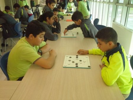 Çorlu Fatih Koleji seçmeli 'zeka oyunları' dersini vermeye başladı
