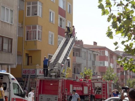 Çorlu’da aynı gün, aynı yöntemle iki kundaklama vakası