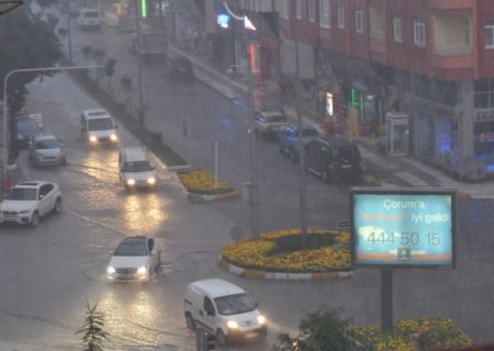 Çorum, Yarım Saat Yağan Yağmurla Göle Döndü