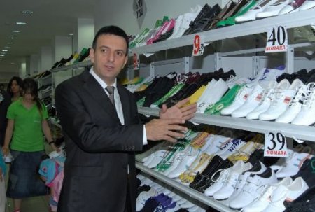 Çorum'a 2 Bin Kişilik Fabrika Kuruyor, Komşu Ülkelere Ayakkabı Satacak