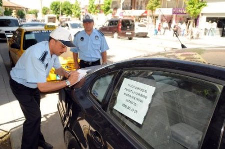 Çorum'da cadde kenarları oto galeriye döndü