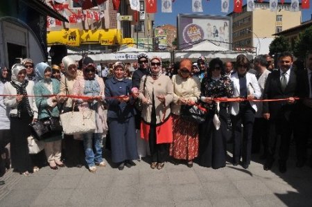 Çorum'da 'Kadın Emeği Fuarı' ilgi gördü