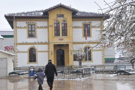 Çorum'da kar yağışı etkili oluyor