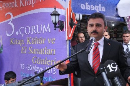 Çorum'da Kitap, Kültür ve El Sanatları Günleri başladı