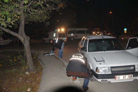 Çorum'da liseli 2 grup arasında çıkan kavgada 1'i kız öğrenci, 4 kişi yaralandı