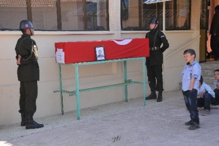 Çorumlu ailenin son evladı da askerde kaza kurşunu kurbanı oldu