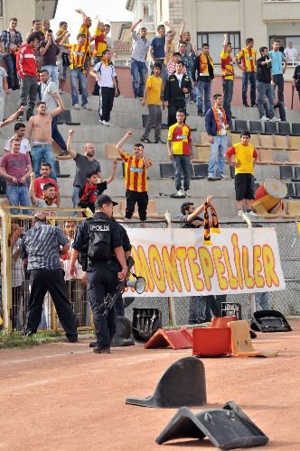 Çorumspor - Göztepe Maçında Olaylar Çıktı