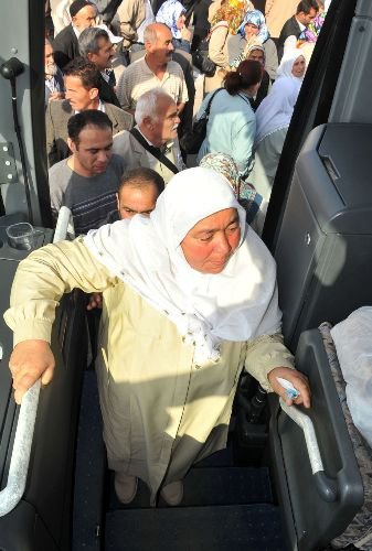 Çorum'un İlk Hac Kafilesi Dualarla Uğurlandı