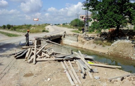 Coş’un Talimatıyla Köprü Genişletiliyor