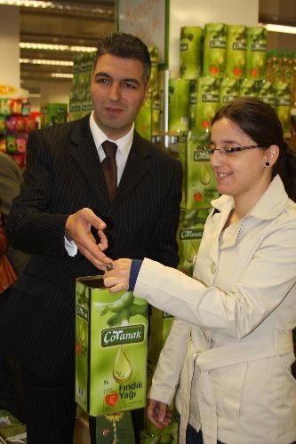 'çotanak Adam' Talihlileri Ödüllendirildi