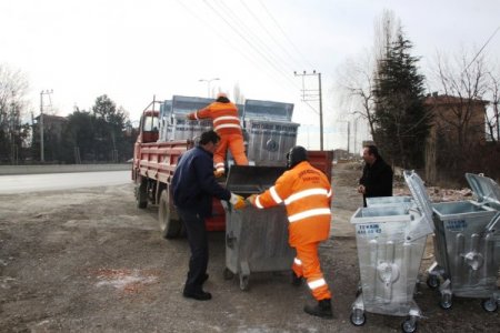 Çubuk Belediyesi'nden mahallelere 400 yeni çöp konteyneri