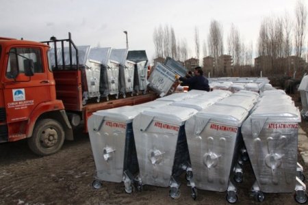 Çubuk Belediyesi'nden mahallelere 400 yeni çöp konteyneri