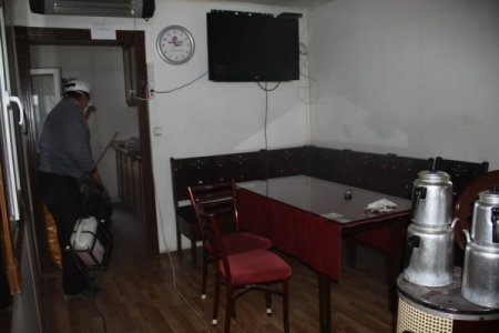 Çubuk'ta otobüs, dolmuş ve okullar gribe karşı ilaçlandı