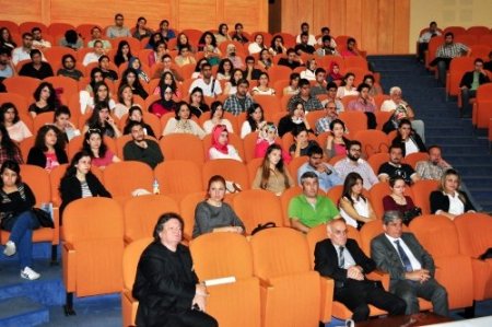 ÇÜ'de 'Gelenekten geleceğe cami mimarisi' paneli