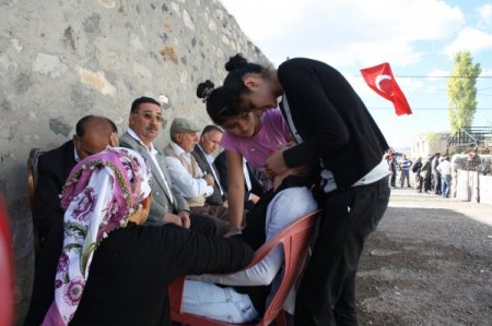 Çukurca şehidinin baba ocağı, yasa boğuldu