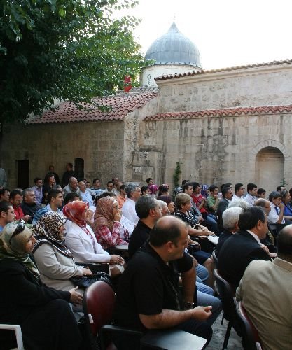 Çukurova Üniversitesi Rektörü Akınoğlu'ndan Üniversitelere Çağrı: Medreselere Üniversiteler Sahip Çıkmalı