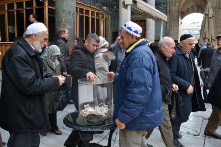 Cuma hutbesinde Suriye halkına yardım çağrısı yapıldı