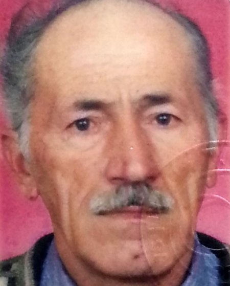 Cuma yolunda otobüsün altında kaldı