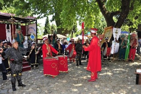 Cumalıkızık’ta üçü bir arada şenlik