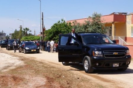 Cumhurbaşkanı, Reyhanlı'da taziye ziyaretinde bulundu