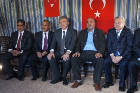 Cumhurbaşkanı, Reyhanlı'da taziye ziyaretinde bulundu