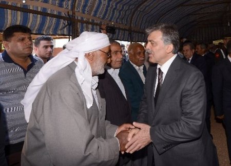 Cumhurbaşkanı, Reyhanlı'da taziye ziyaretinde bulundu