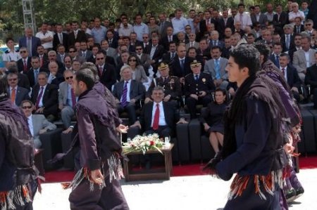 Cumhurbaşkanı Abdullah Gül: Bütün İnsanlarımız Eşittir