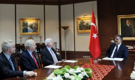 Cumhurbaşkanı Gül, Abd'li Senatörlerleri Kabul Etti
