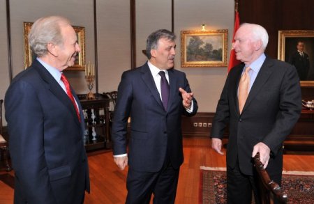 Cumhurbaşkanı Gül, Abd'li Senatörlerleri Kabul Etti