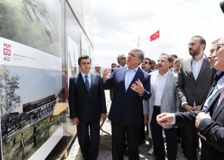 Cumhurbaşkanı Gül, AGÜ kampüsünü gezdi