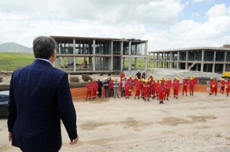 Cumhurbaşkanı Gül, AGÜ kampüsünü gezdi