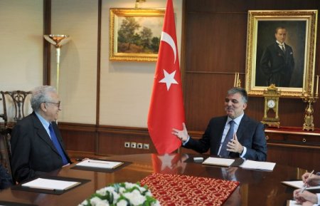 Cumhurbaşkanı Gül, Arap Ligi Suriye Özel Temsilcisi'ni kabul etti