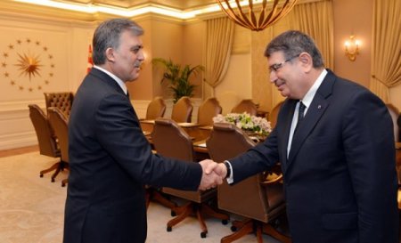 Cumhurbaşkanı Gül, Bakan Şahin ve Türk İdareciler Derneği heyetini kabul etti