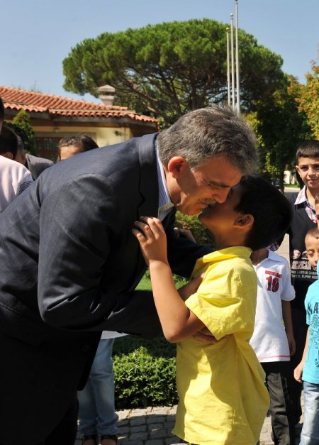 Cumhurbaşkanı Gül, Çocuklarla Bayramlaştı