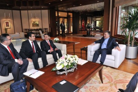 Cumhurbaşkanı Gül, Dünya Tv Yöneticilerini Kabul Etti