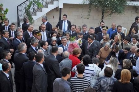 Cumhurbaşkanı Gül, Hatay'da Ortodoks Kilisesini Ziyaret Etti